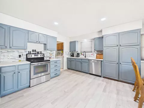 Kitchen - 628 E Main St, Mulvane, KS 67110 photo 2 of 2