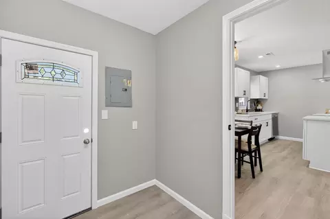 Entry Way - 428 E Bridge St, Mulvane, KS 67110 photo 2 of 2