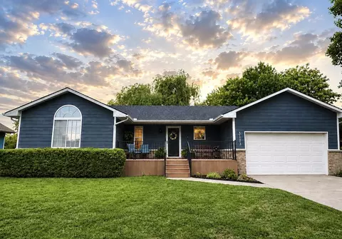 3129 N Applewood, Wichita, KS 67220