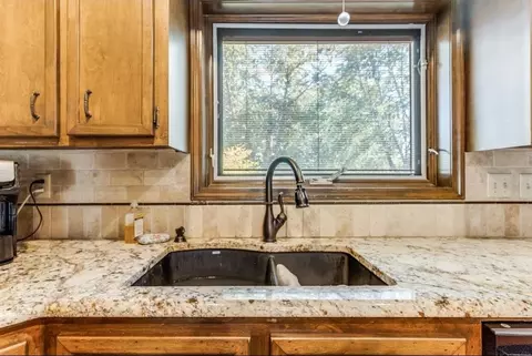 Kitchen - 16 N Circle Dr, Mulvane, KS 67110 photo 4 of 4
