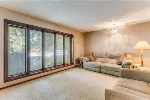 Living - 16 N Circle Dr, Mulvane, KS 67110 photo 3 of 8