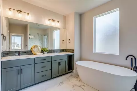 Bath - 4455 N Grey Meadows St, Maize, KS 67101 photo 1 of 4