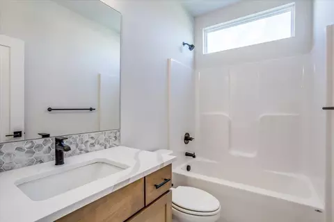Bath - 4455 N Grey Meadows St, Maize, KS 67101 photo 3 of 4