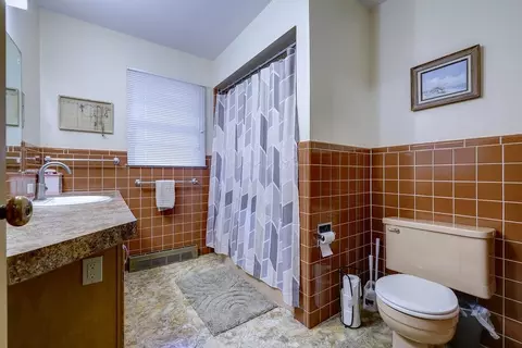 Bath - 1810 E 13th Ave, Winfield, KS 67156 photo 2 of 2