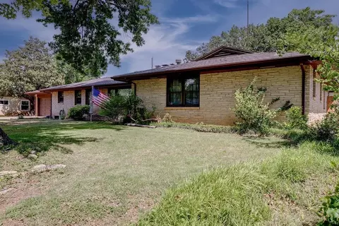 Exterior - 1810 E 13th Ave, Winfield, KS 67156 photo 4 of 4