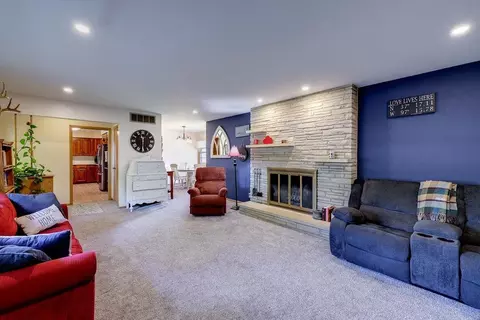 Living - 1810 E 13th Ave, Winfield, KS 67156 photo 2 of 3