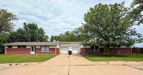 1008 Rainbow Dr, Salina, KS 67401