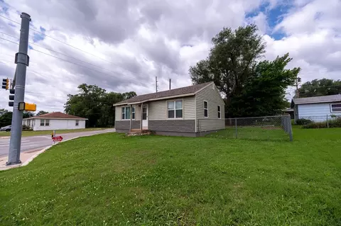 1501-1501 N 12 N Ohio St, Augusta, KS 67010