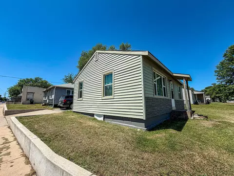 1501-1501 N 12 N Ohio St, Augusta, KS 67010