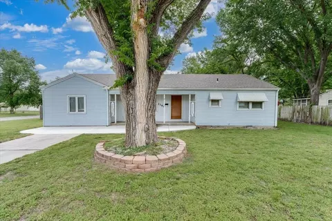 1768 N Richmond Dr, Wichita, KS 67203