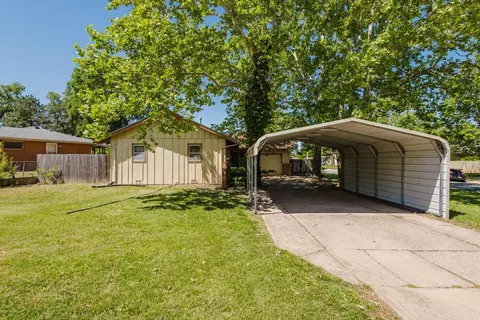 1001 S Eastmoor, Wichita, KS 67207