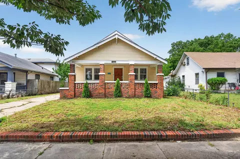 1957 S Market St, Wichita, KS 67211