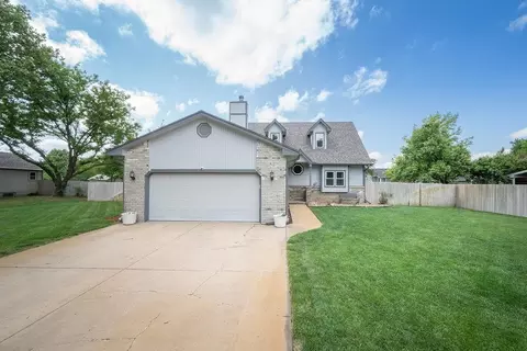 601 E Dover Dr, Valley Center, KS 67147