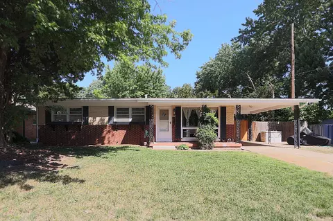 427 Ivah, Haysville, KS 67060