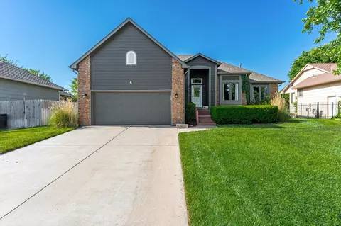 9711 W Bella Vis, Wichita, KS 67212