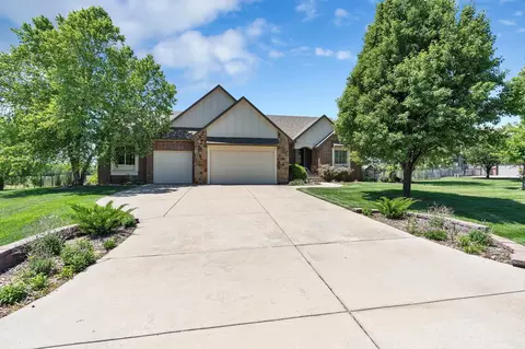 3045 Willow Crk, Rose Hill, KS 67133