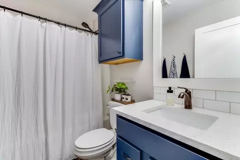 Bath - 10913 W Cedar Ln, Maize, KS 67101 photo 2 of 4