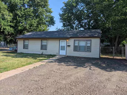 4325 S Dover, Wichita, KS 67216