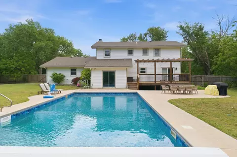 4645 N Hillcrest Ave, Bel Aire, KS 67220