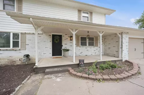 4645 N Hillcrest Ave, Bel Aire, KS 67220