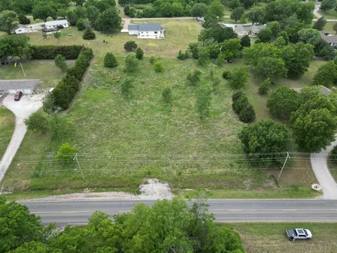 4477 S Pike Rd, Winfield, KS 67156