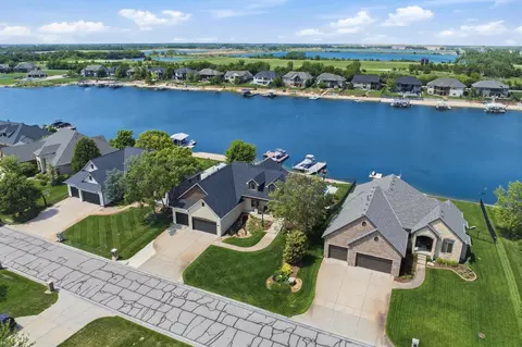 2661 N Bayside Ct, Wichita, KS 67205