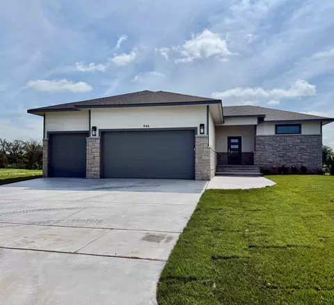 946 N Main, Goddard, KS 67052