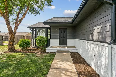 2313 E Spring Hill Dr, Goddard, KS 67052