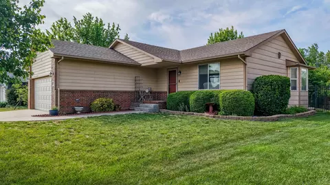 104 Sheffield, Newton, KS 67114