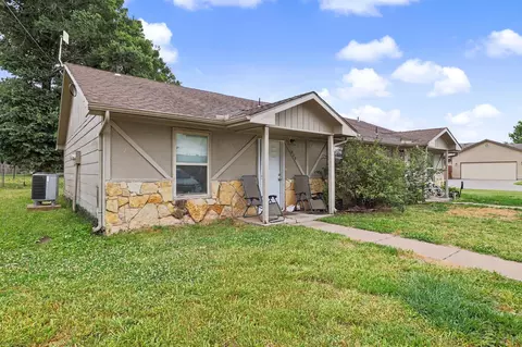 202-204 S Elm St, Douglass, KS 67039