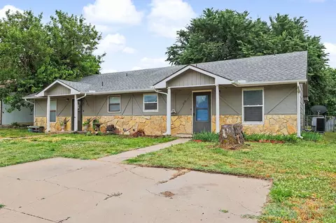 809-811 E 2nd St, Douglass, KS 67039