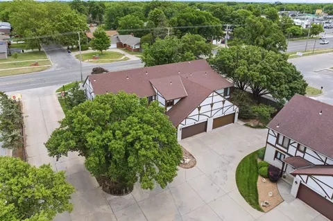 641 N Woodlawn #2, Wichita, KS 67208