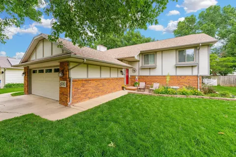 430 N Pine Grove Cir, Wichita, KS 67212