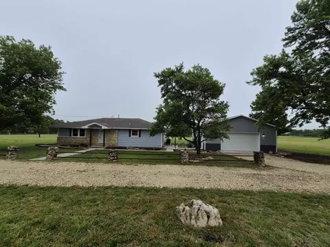 30050 211th Rd, Maple City, KS 67102