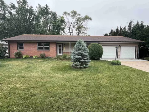 1417 W 6th St, Newton, KS 67114