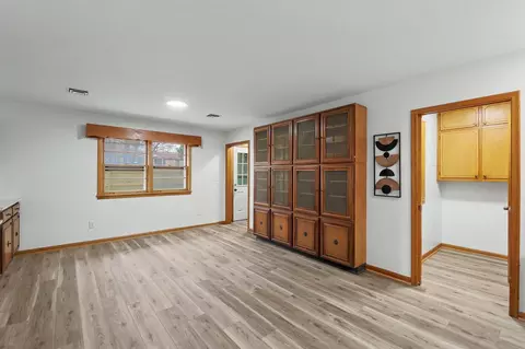 Living - 801 E Goeldner, Derby, KS 67037 photo 4 of 5