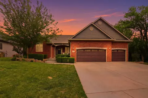 1748 S Cascade, Andover, KS 67002