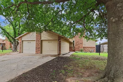 1614 N Brunswick Ln, Wichita, KS 67212