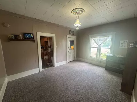 Living - 618 E 9th, Winfield, KS 67156 photo 1 of 2