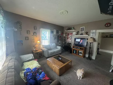 Living - 618 E 9th, Winfield, KS 67156 photo 2 of 2