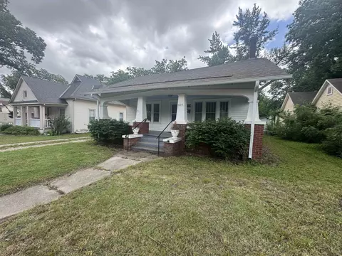 619 E 9th, Winfield, KS 67156
