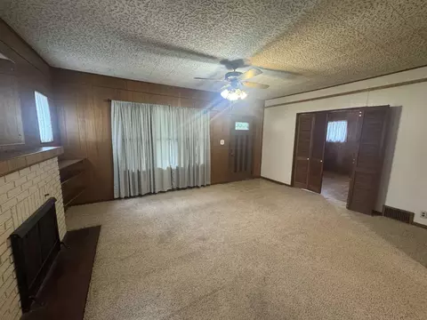 Living - 619 E 9th, Winfield, KS 67156 photo 1 of 3