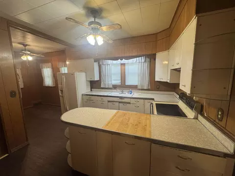 Kitchen - 619 E 9th, Winfield, KS 67156 photo 2 of 3