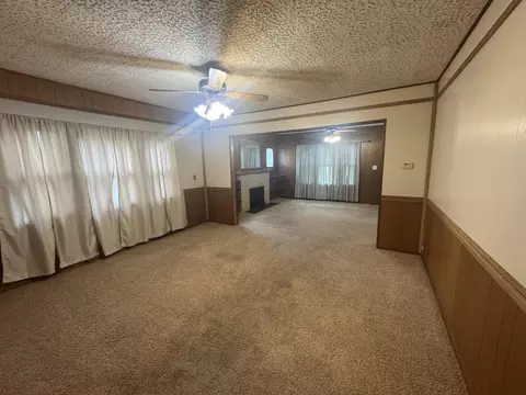Living - 619 E 9th, Winfield, KS 67156 photo 3 of 3
