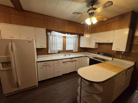 Kitchen - 619 E 9th, Winfield, KS 67156 photo 3 of 3