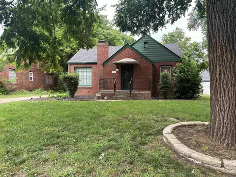 230 S Minneapolis Ave, Wichita, KS 67211