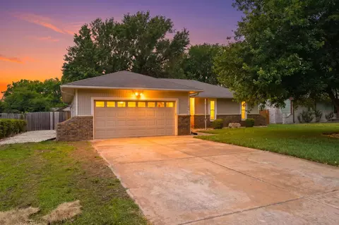709 N Erin Ln, Mulvane, KS 67110
