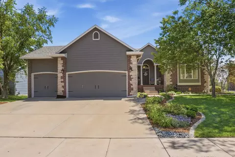 1230 S Threewood, Wichita, KS 67235