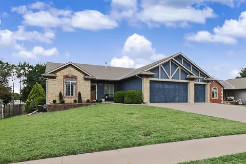 2801 N Rough Crk, Derby, KS 67037