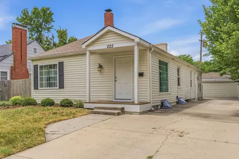225 S Bleckley Dr, Wichita, KS 67218